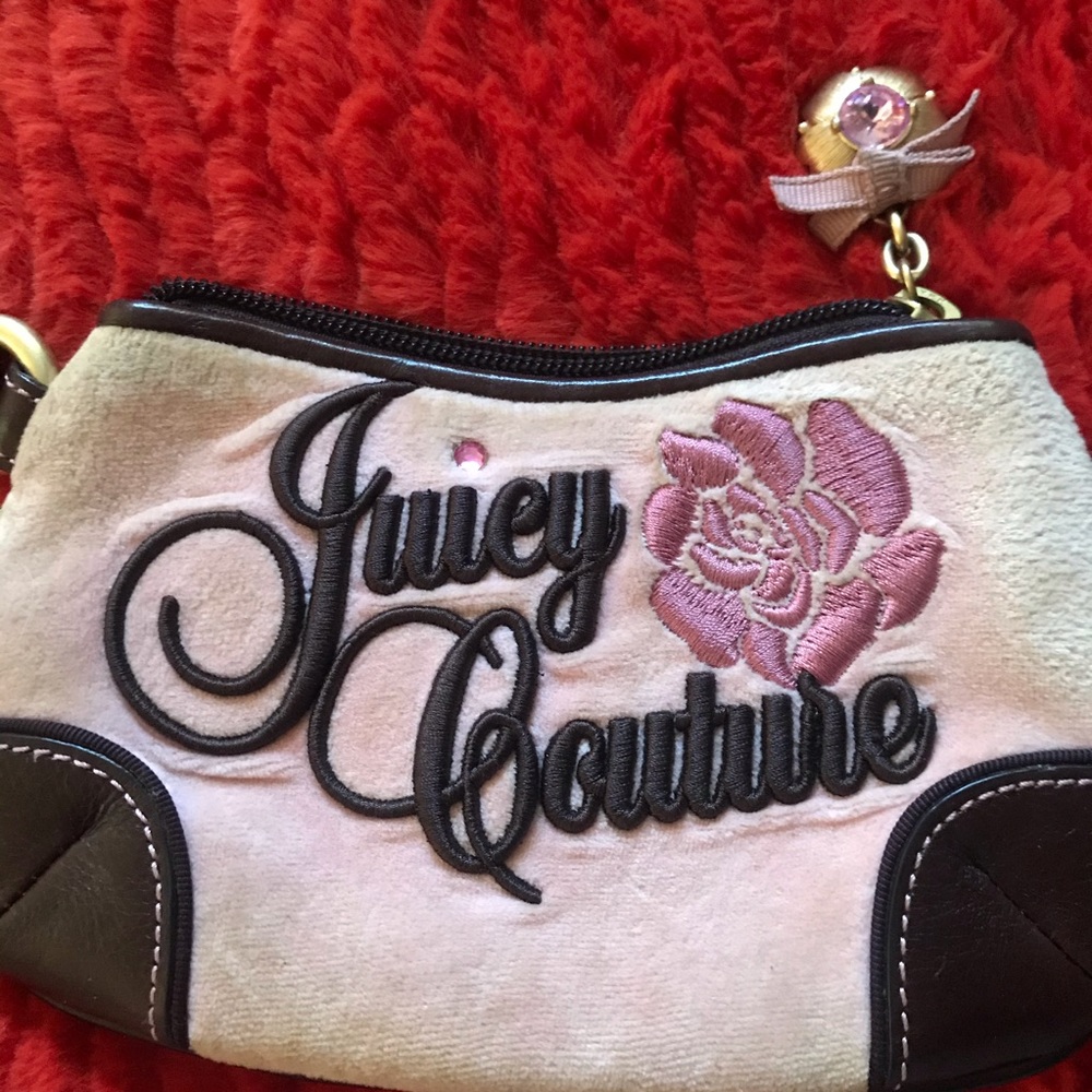 JUICY COUTURE rose velour wristlet